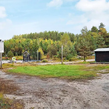 6 Person In Halden-by Traum * Halden