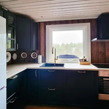 6 Person In Halden-by Traum * Halden
