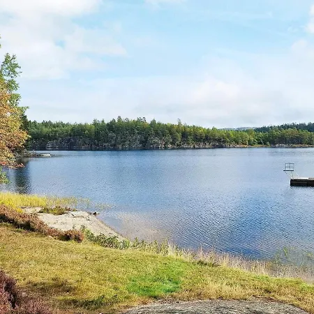 6 Person In Halden-by Traum