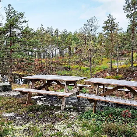 6 Person In Halden-by Traum *
